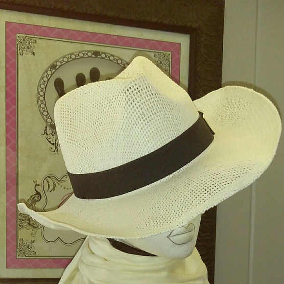 White Straw - Picture 2 of 2