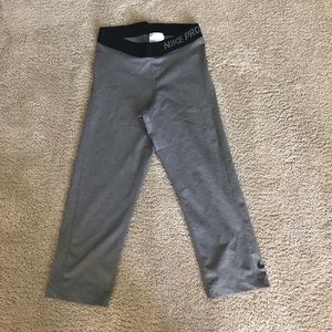 Nike pro Dri-Fit Capris