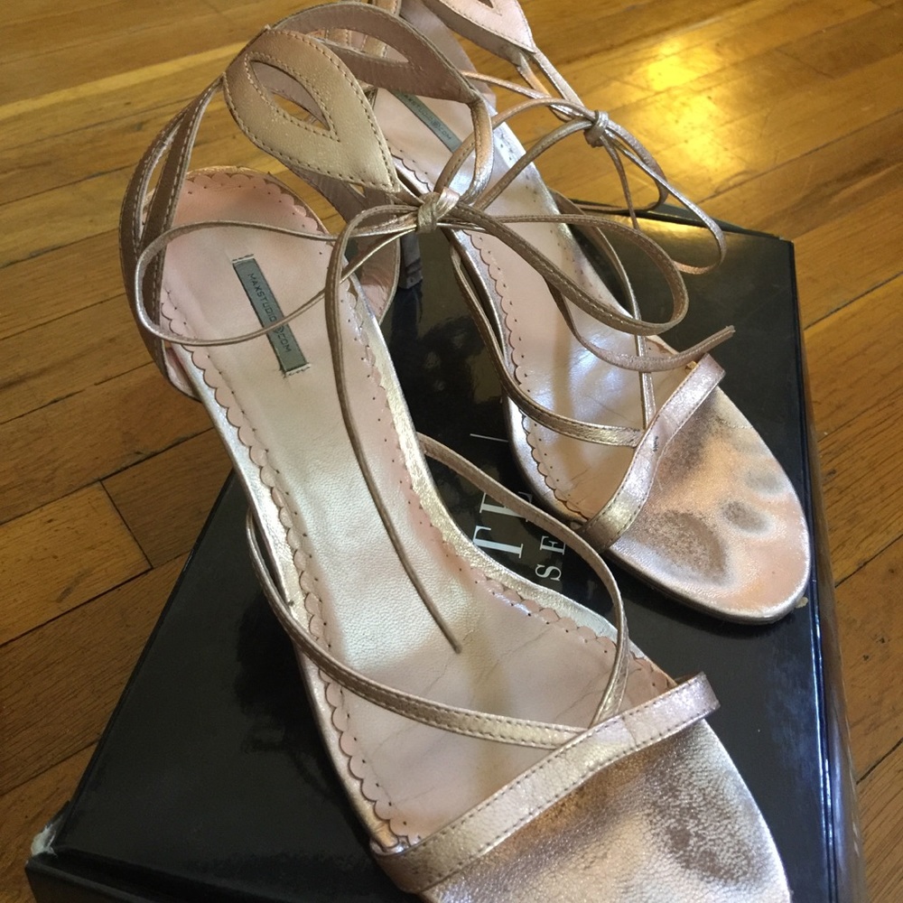 Max Studio metallic blush strappy heeled sandals