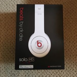 White Beats Solo HD headphones