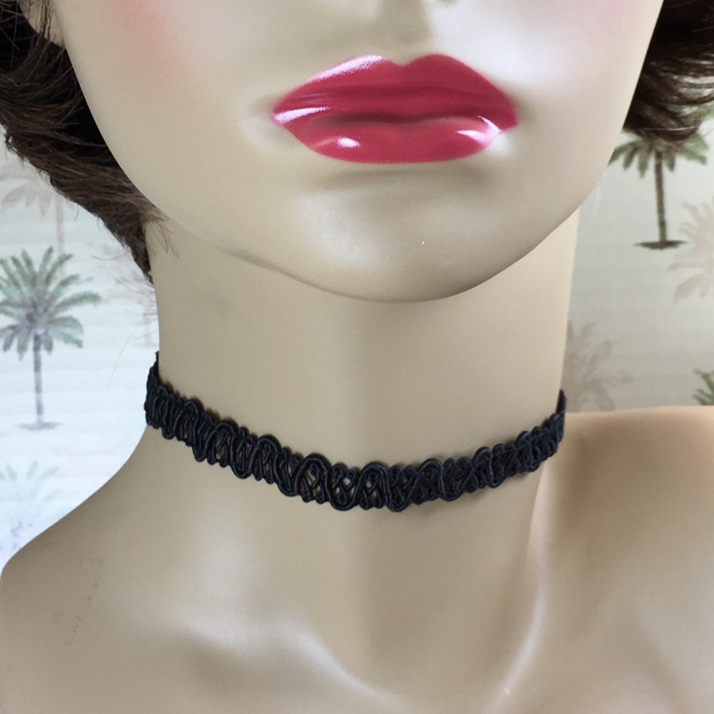 Black Choker - Picture 3 of 5