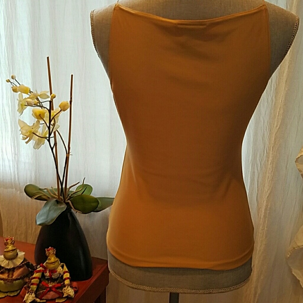 🎉HOST PICK🎉 Express Top - Picture 4 of 8