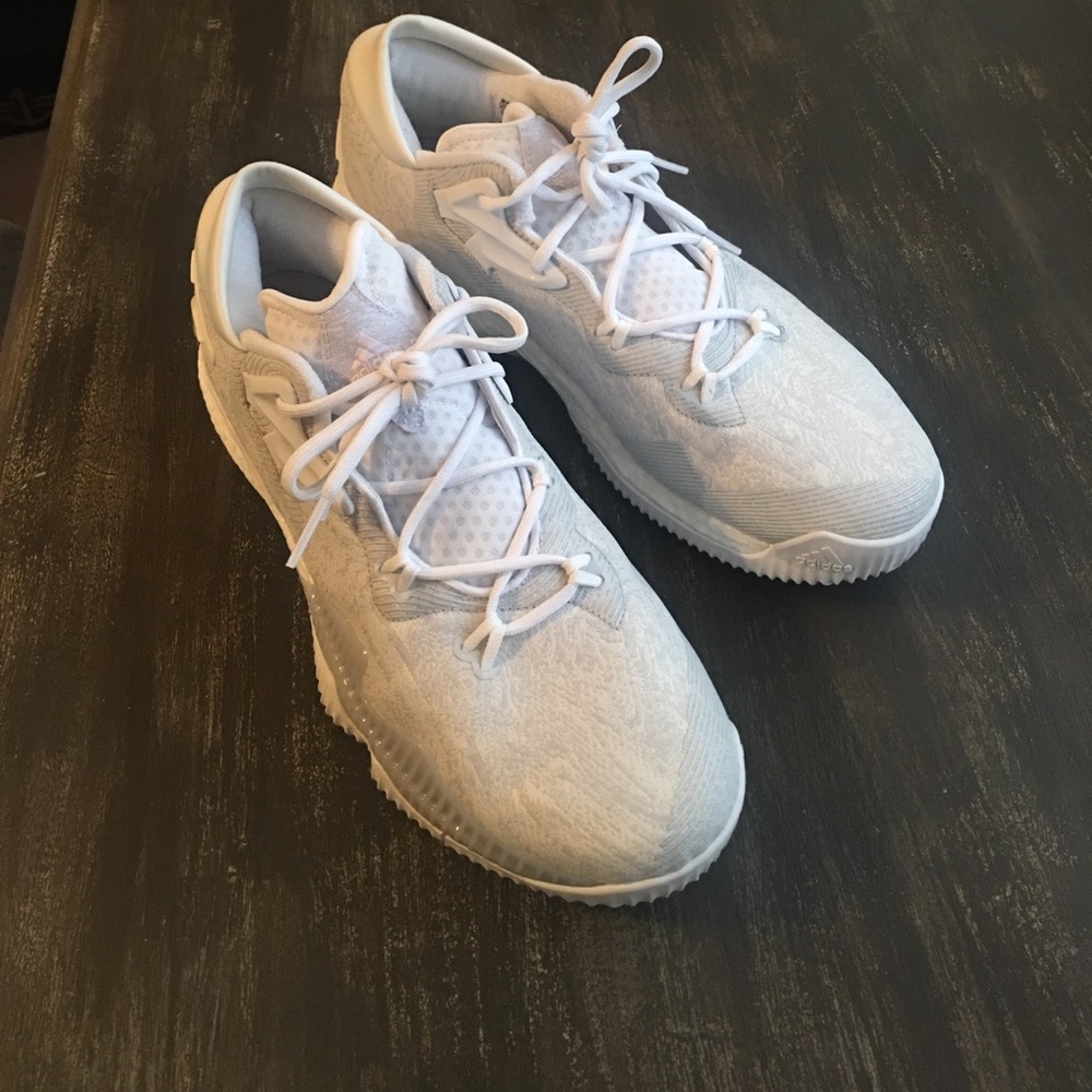 Men's Adidas CrazyLight Boost 2. Size 12. White.