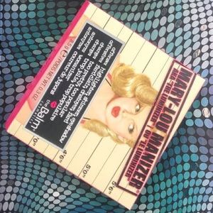 💗Brand new in box Mary Lou Manizer highlighter💗