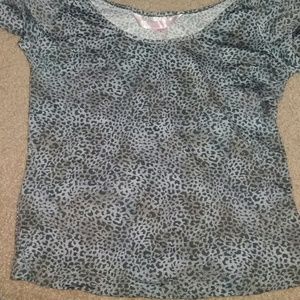 Vs spandex material leopard print top
