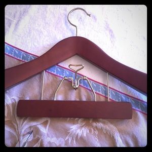 Heavy duty wood suit hanger
