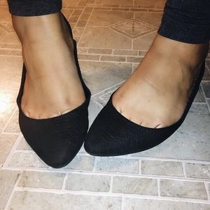Aldo Pointed Toe Black Flats