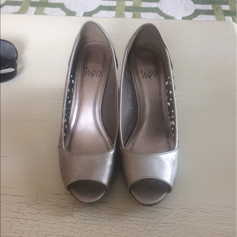 Women's Metalic Wedges