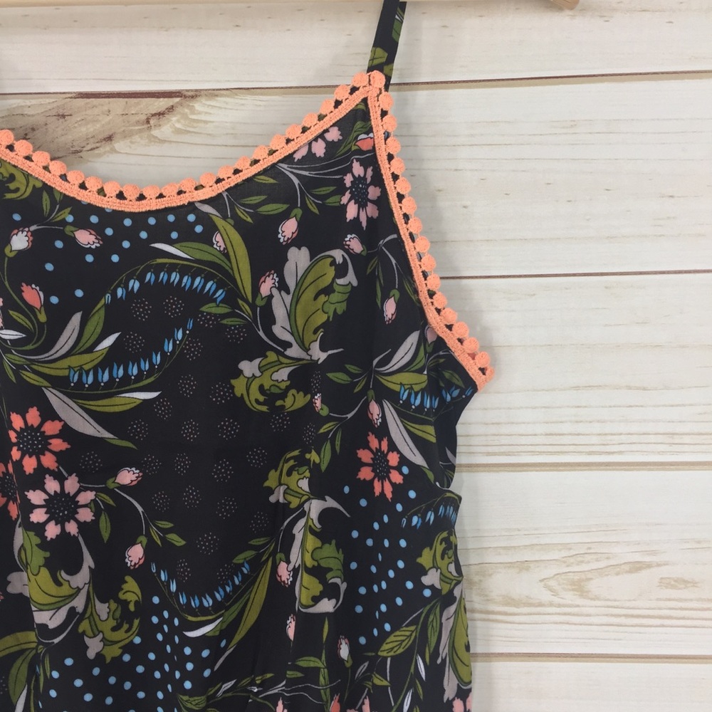 💙  LAST ONE 💙 Floral Print Romper - Picture 5 of 8