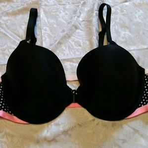 Very Cute Victoria's Secret Bra