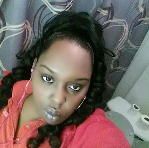 Meet your Posher, Latana