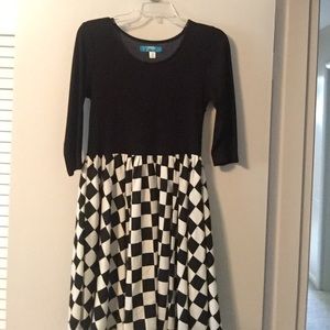 *BLACK AND WHITE CHECKERED DRESS*