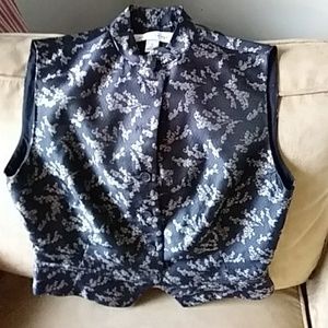 Anne Klein I I vest Size 4 Navy blue silver flower