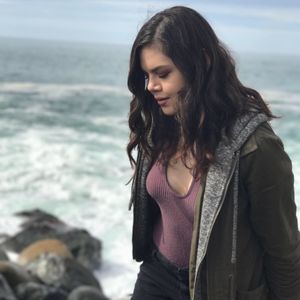 Meet your Posher, Cassandraa