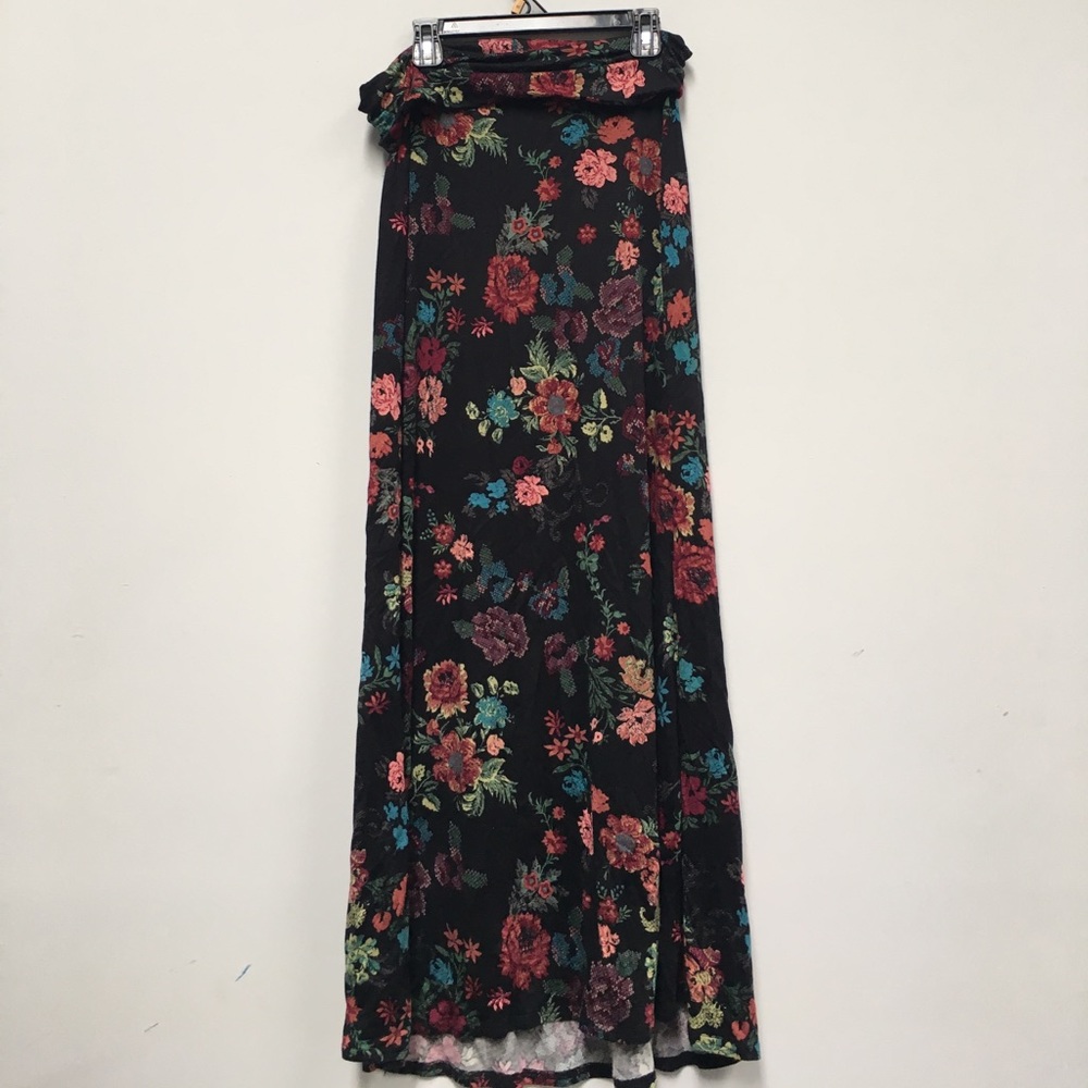 AMERICAN RAG floral maxi skirt