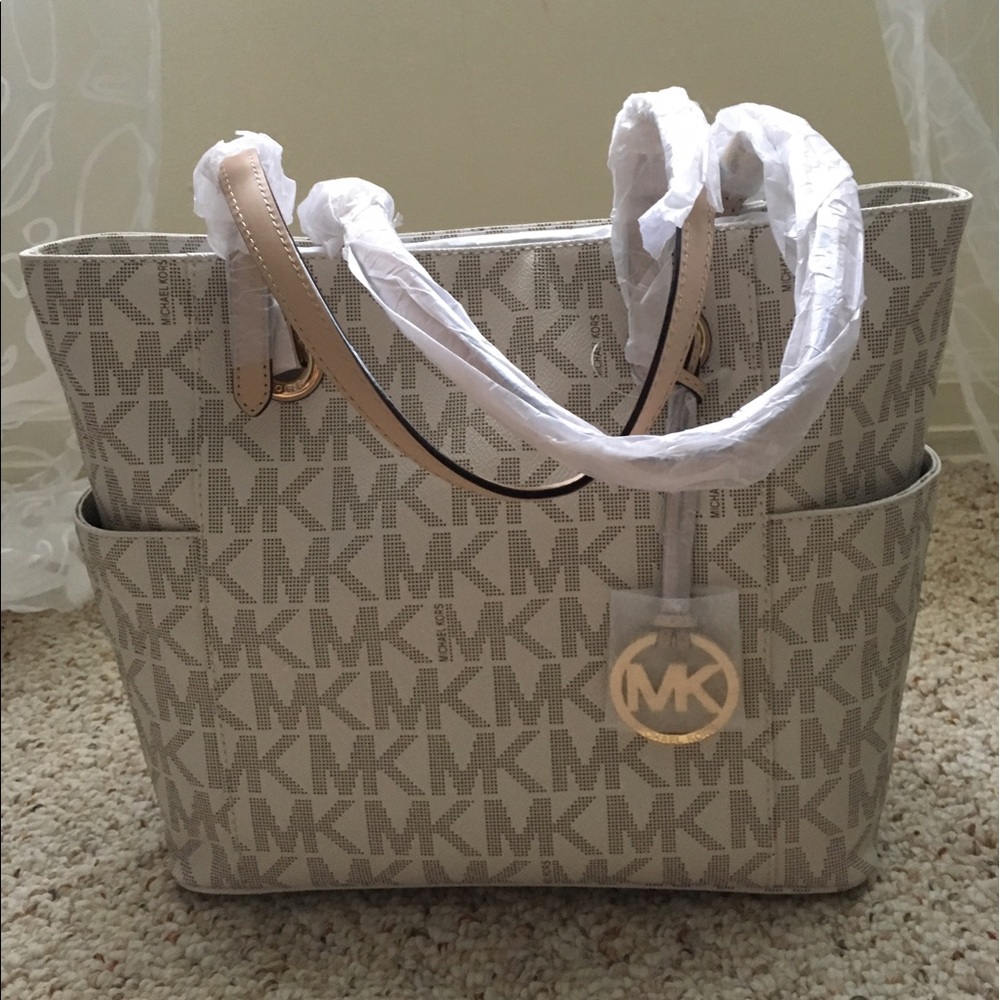 Michael Kors Signature jet set tote vanilla