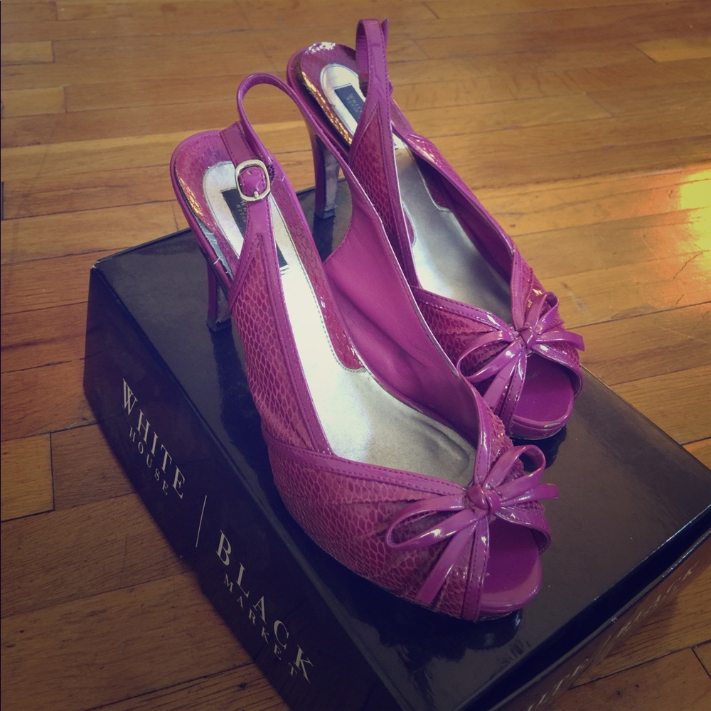 White House Black Market Jenn heels in Very Berry