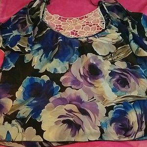 ♡Sheer flower cold shoulder top/ lace-back datails