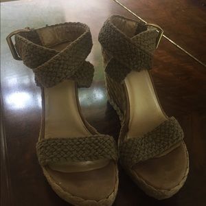 Stuart Weitzman Alex crochet wedges size 7.5