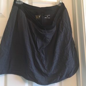 Mountain Hardware Running / hiking Skort