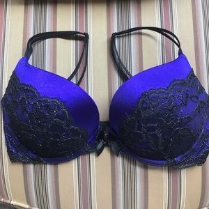 Victoria secret 32dd very sexy bra!!
