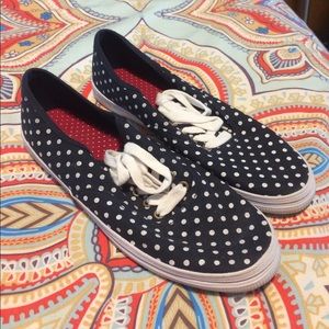 B&W polka dot shoes