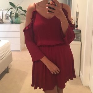 Red cold shoulder dress from Missguided💃🏽