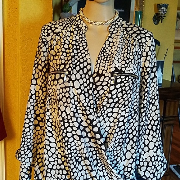 INC Black & White Blouse - Picture 3 of 3