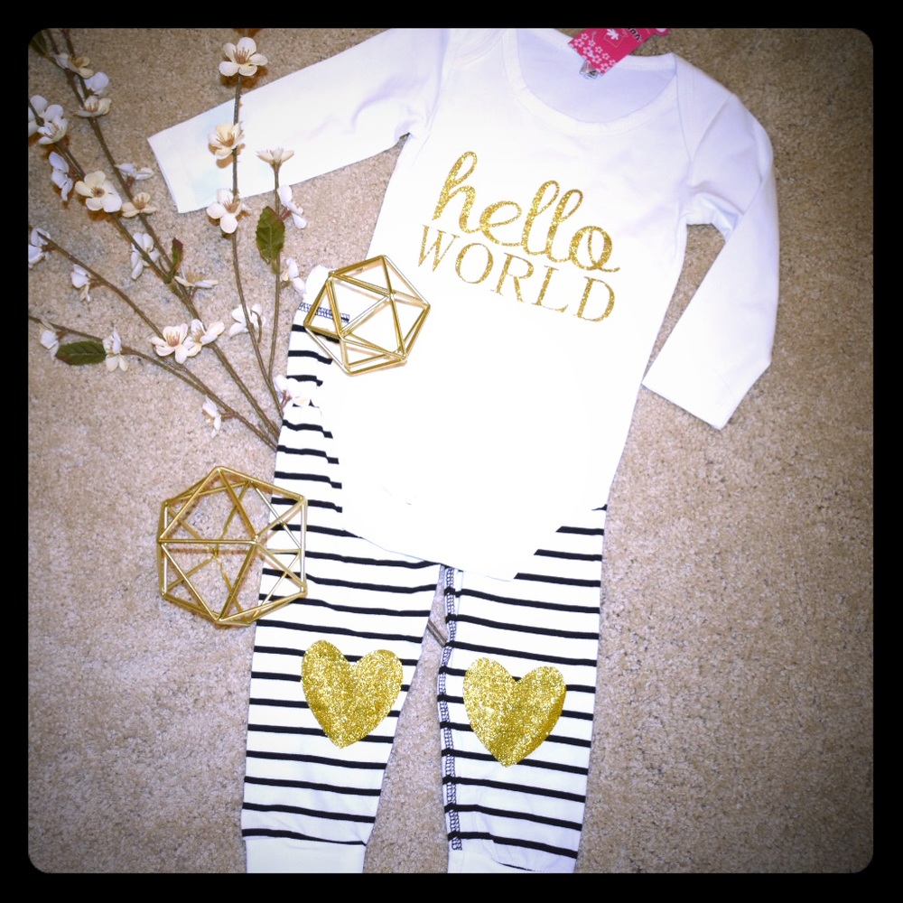 SOLD Hello world gold sparkle outfit ✨
