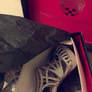 Vince Camuto Heels