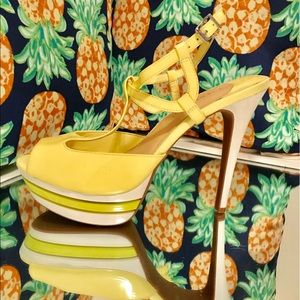 Size 8 Gianni Bini Platform Heels