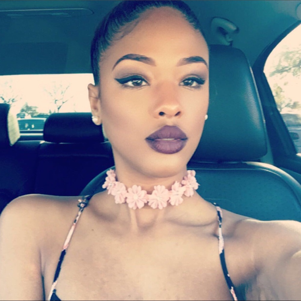 Meet your Posher, Alayjah