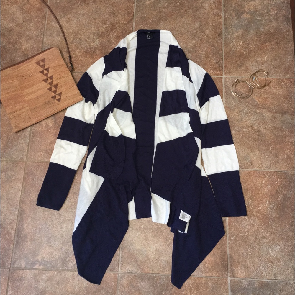 *MOVING SALE*BUY NOW* Navy& White Striped Cardigan