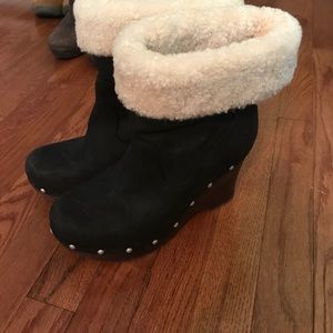 Ugg clog Boots
