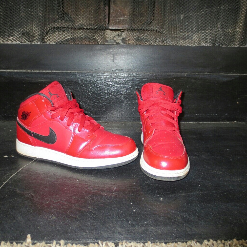 Nike Air Jordan Mid