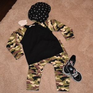 SOLD Camo cutie Outfit 🖤💚