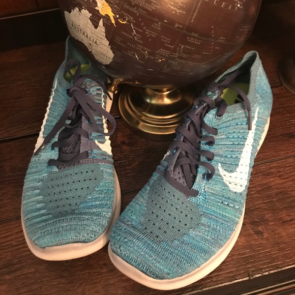 Nike Shoes - Nike Free Run FlyKnit Shoes 10 Ocean Fog Blue