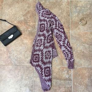 *MOVING SALE*BUY NOW* Patterned Cardigan