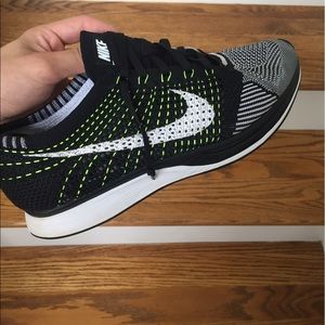 Nike Flyknit Racer