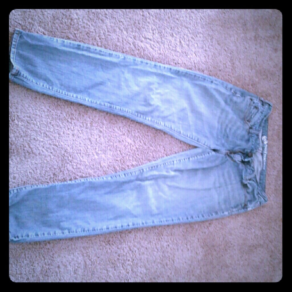 Light blue junior's jeans
