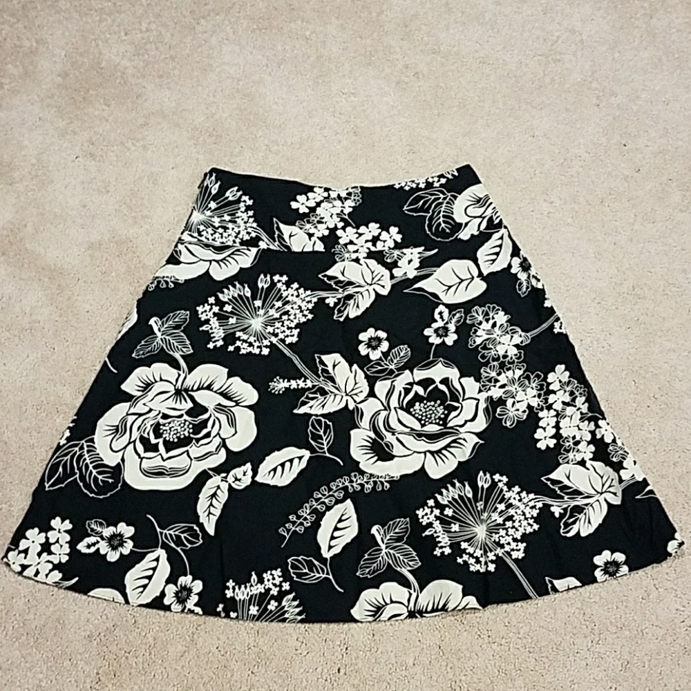 Old Navy Skirt Size 4