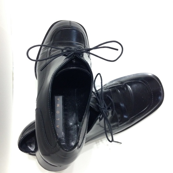 Black Paloma ladies' dress shoes. - Picture 1 of 4
