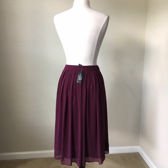 Soft chiffon pleated burgundy skirt SOLD - Picture 2 of 2