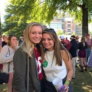 Meet your Posher, Abby