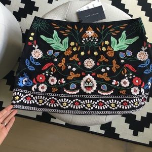 NEW ZARA Embroidered mini skirt