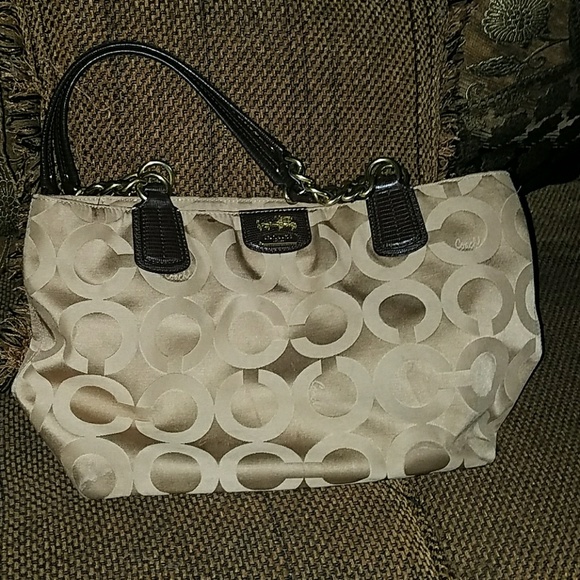 Coach - Picture 2 of 5