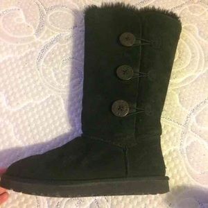 Ugg bailey button triplet