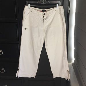 Cream Abercrombie capris