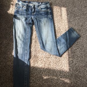 Super cute wash miss me jeans