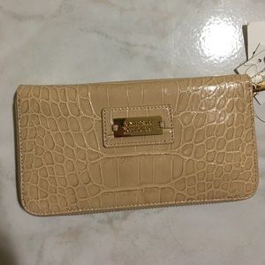 NWT Badgley Mischka wallet extra pictures